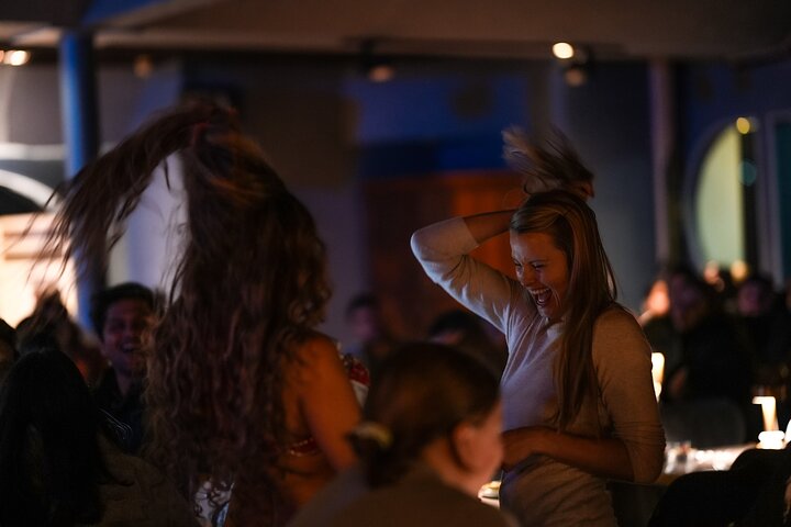 Bosphorus Package 19 : DINNER CRUISE WITH BIRTHDAY CAKE AND SONG - BEST TABLE