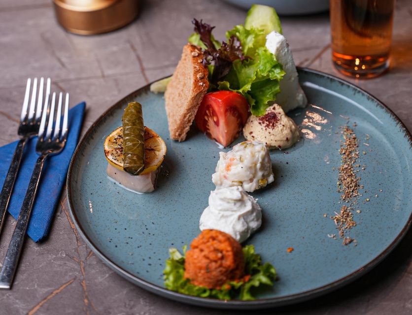 Bosphorus Package 19 : DINNER CRUISE WITH BIRTHDAY CAKE AND SONG - BEST TABLE