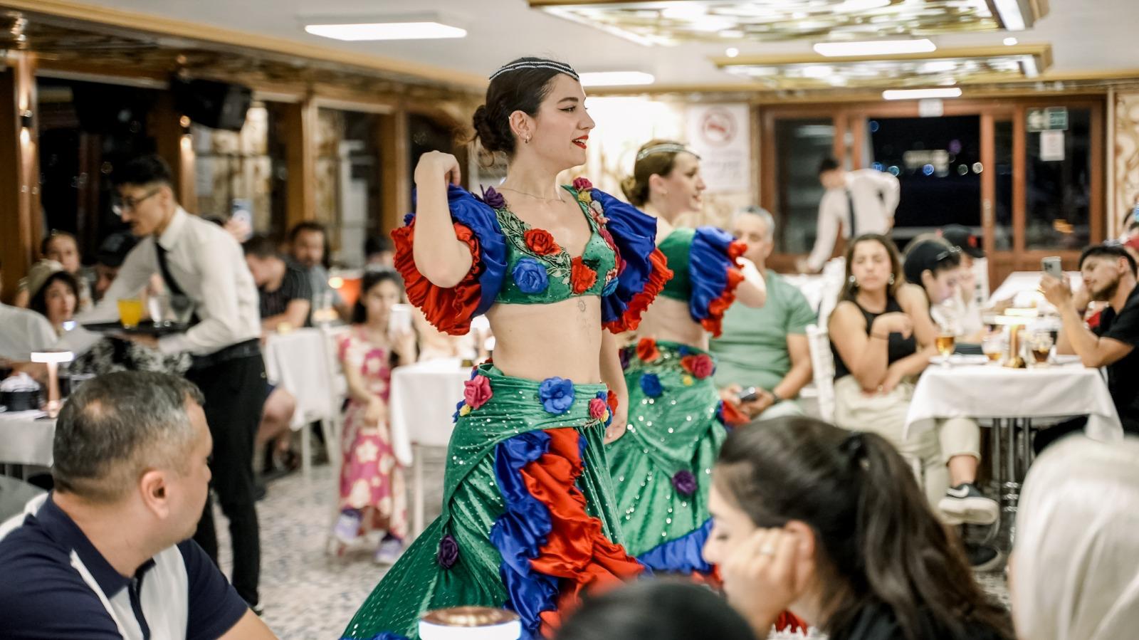 Bosphorus Package 1 ;Bosphorus Cruise Tour and Turkish Dance Show- No Pick Up and Drop Off