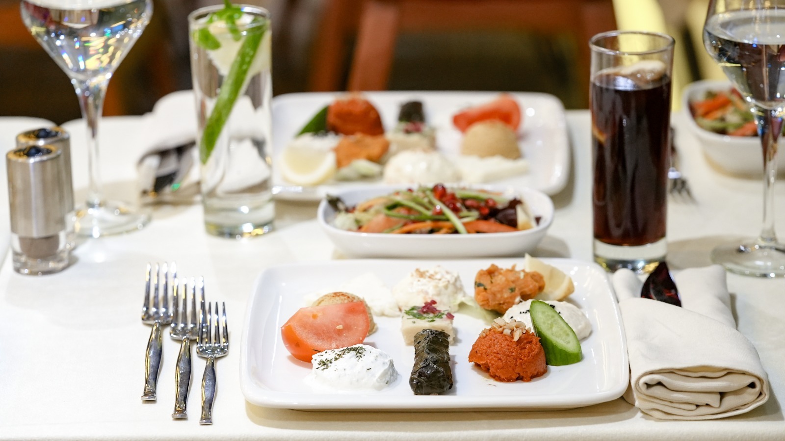 Sultania Vip Package 1 : Bosphorus V.I.P Dinner Cruise & Turkish Night Shows- Non Alcohol