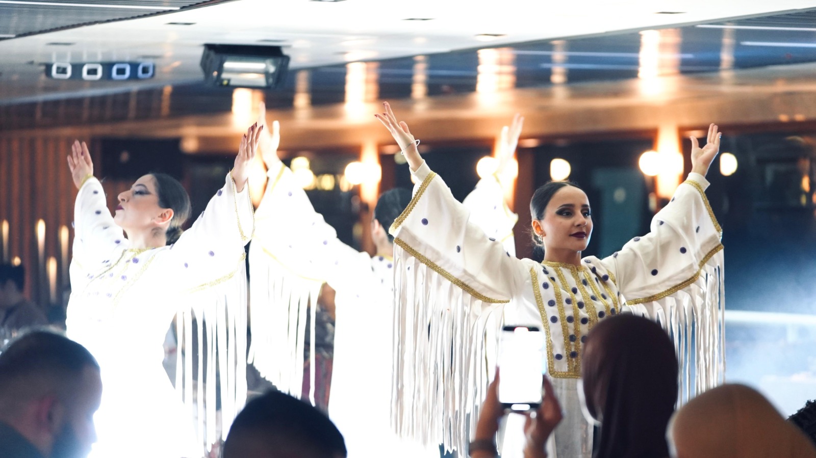 Sultania Vip Package 1 : Bosphorus V.I.P Dinner Cruise & Turkish Night Shows- Non Alcohol